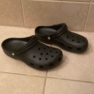 Black Crocs
